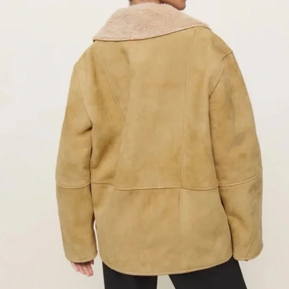 New-Reformation
Veda Luca Suede shearing coat
Parmesan Suede - Picture 3 of 16